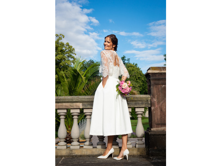 une belle journée 2 Brautkleider 2024