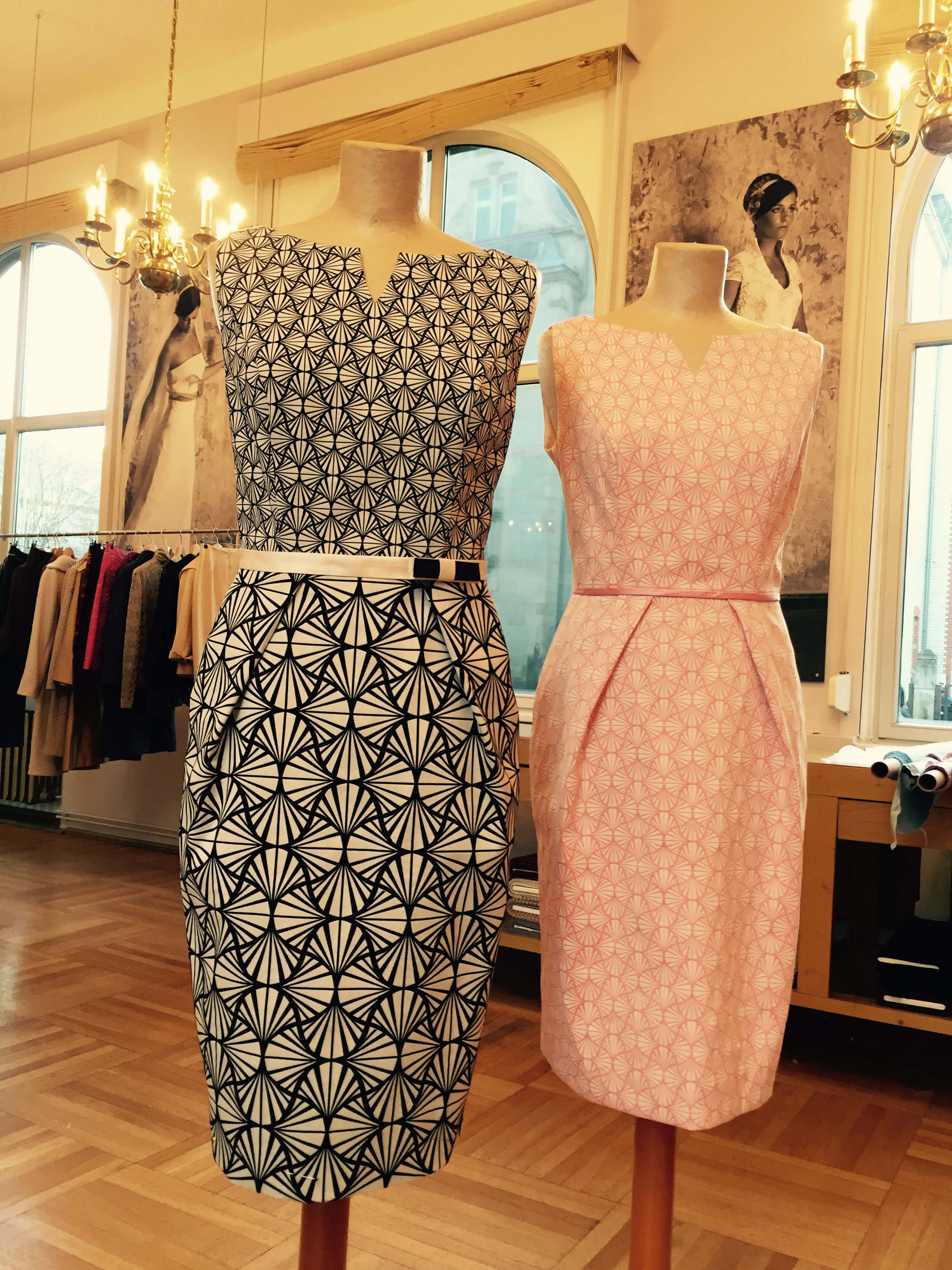 Etuikleider im Grace Kelly Stil